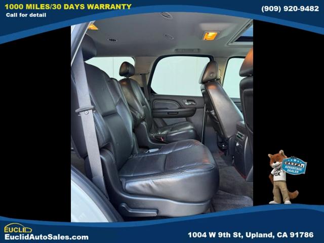 2008 Cadillac Escalade Standard