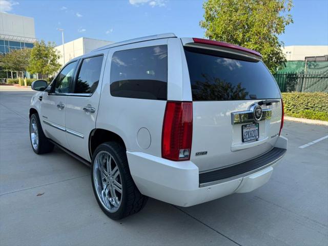 2011 Cadillac Escalade Premium