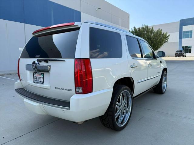 2011 Cadillac Escalade Premium