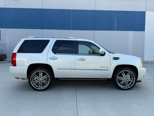 2011 Cadillac Escalade Premium