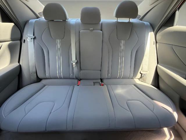 2025 Hyundai Elantra SEL Convenience