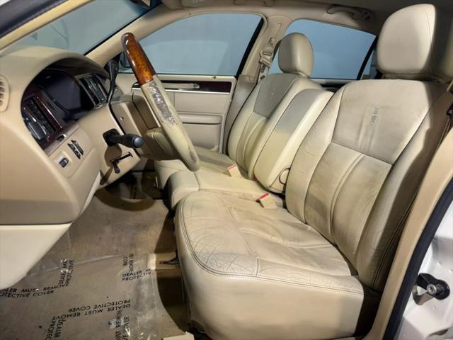 2007 Lincoln Town Car Signature Limited