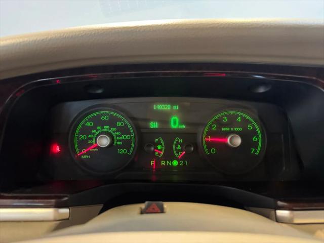 2007 Lincoln Town Car Signature Limited
