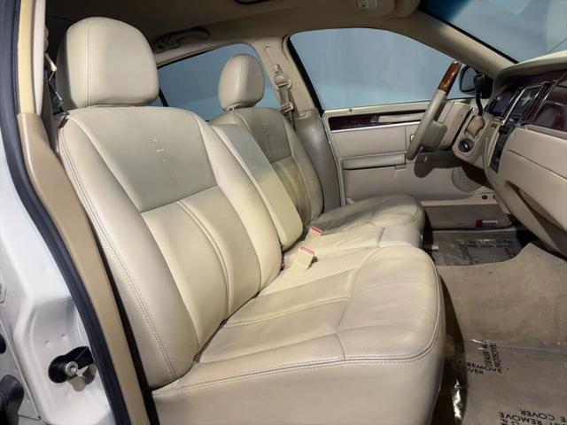 2007 Lincoln Town Car Signature Limited