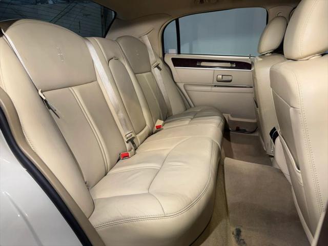 2007 Lincoln Town Car Signature Limited