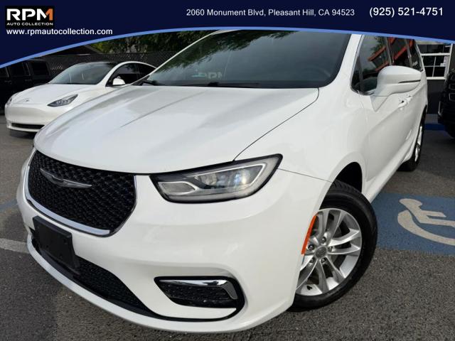 2022 Chrysler Pacifica Touring AWD