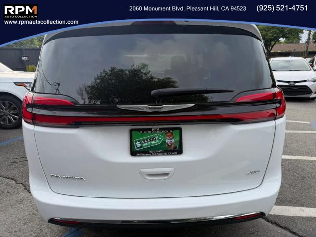 2022 Chrysler Pacifica Touring AWD