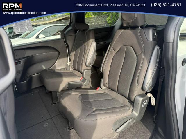 2022 Chrysler Pacifica Touring AWD