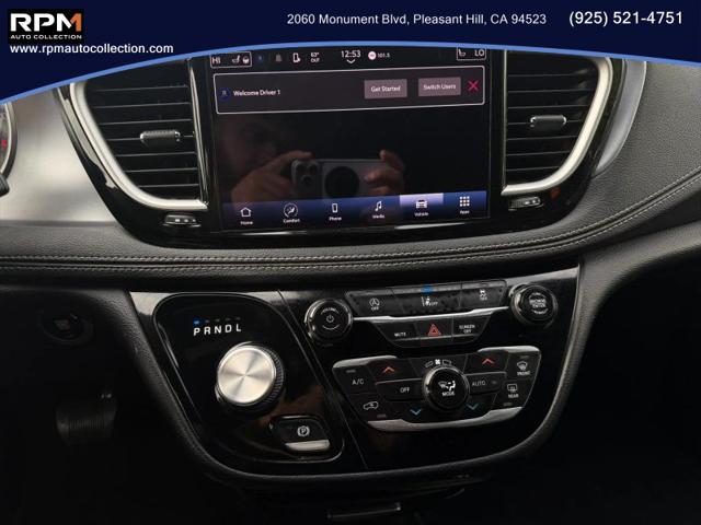 2022 Chrysler Pacifica Touring AWD