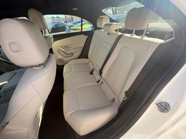 2021 Mercedes-Benz A 220 A 220