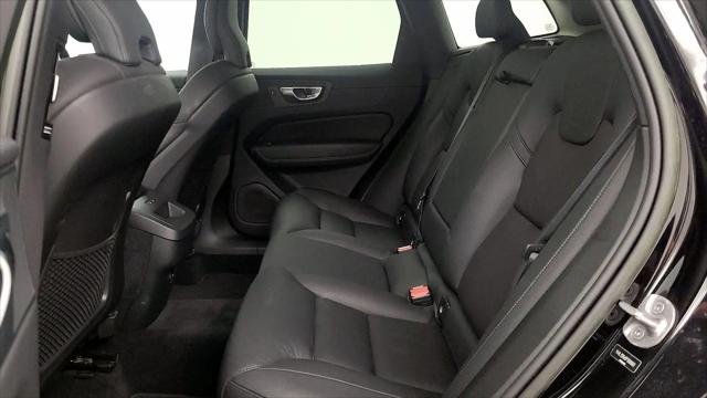 2023 Volvo XC60 B5 Plus Dark Theme