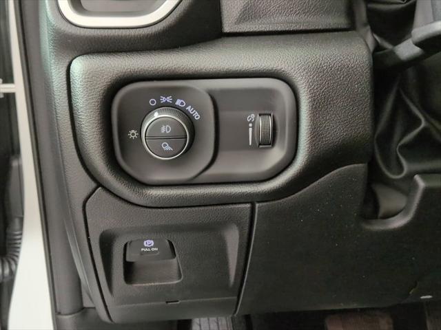 2026 Ram 1500 Express Crew Cab 4x4 57 Box