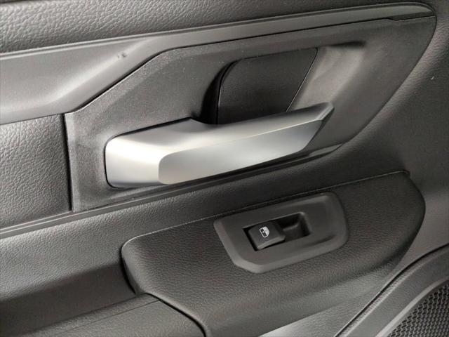 2026 Ram 1500 Express Crew Cab 4x4 57 Box