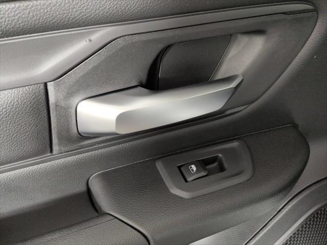 2026 Ram 1500 Express Crew Cab 4x4 57 Box