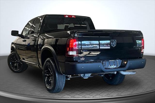 2024 Ram 1500 Classic Warlock Crew Cab 4x4 5'7" Box