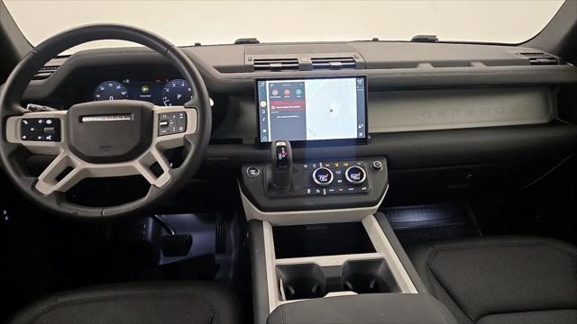 2025 Land Rover Defender 110 P300