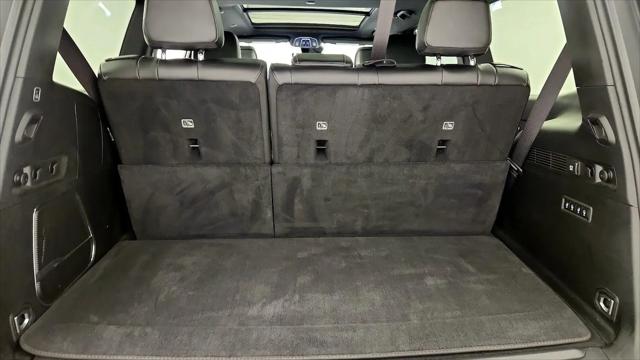2023 Jeep Wagoneer Series II Carbide 4x2