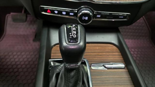 2021 Volvo XC60 T6 Momentum