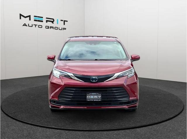2021 Toyota Sienna LE