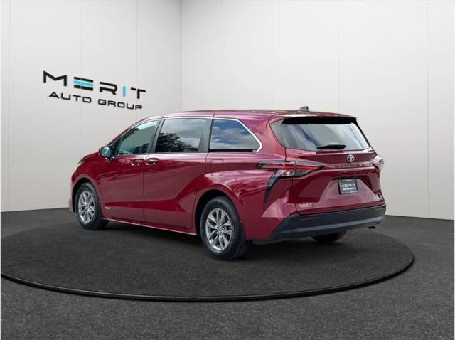 2021 Toyota Sienna LE