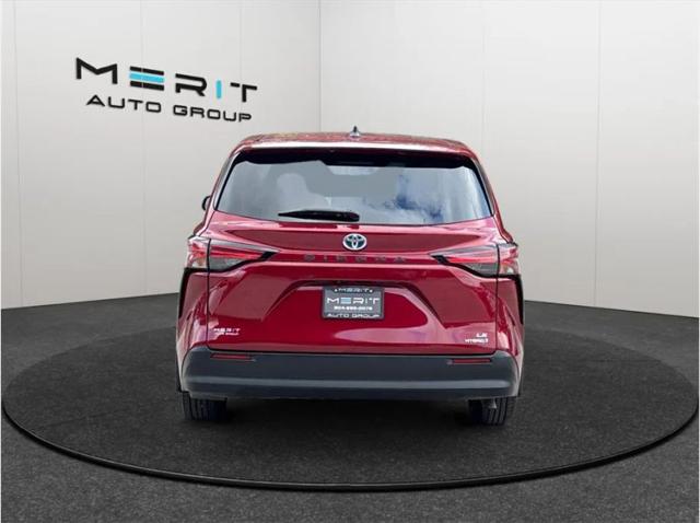 2021 Toyota Sienna LE