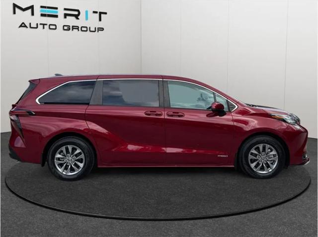 2021 Toyota Sienna LE