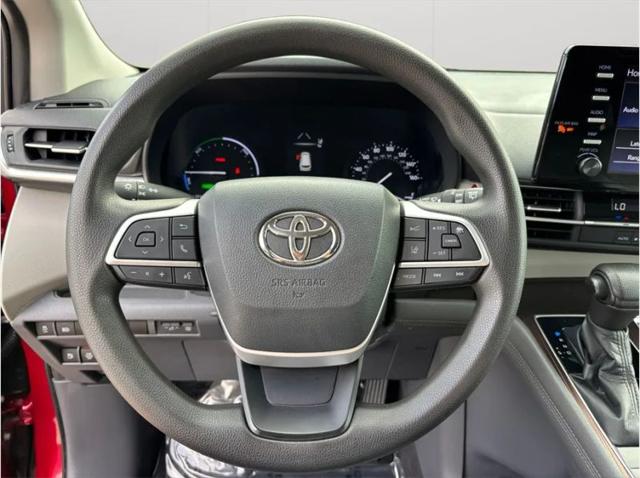 2021 Toyota Sienna LE