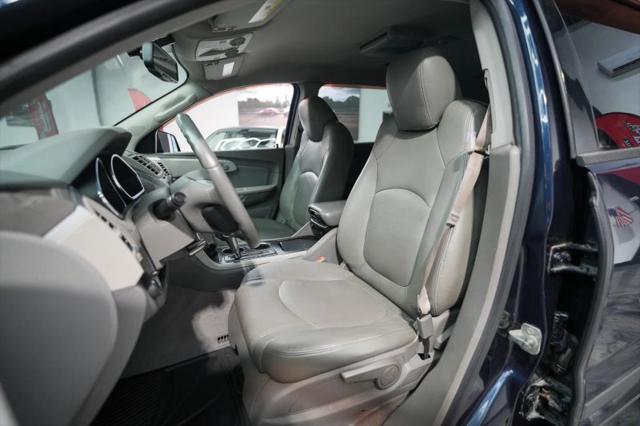 2012 Chevrolet Traverse LS