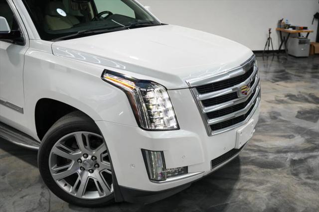 2018 Cadillac Escalade Luxury