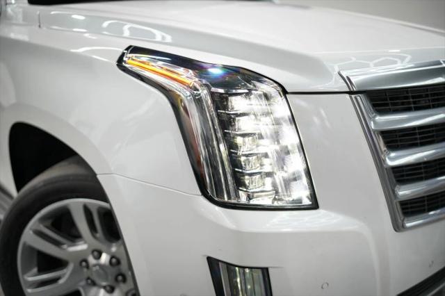 2018 Cadillac Escalade Luxury