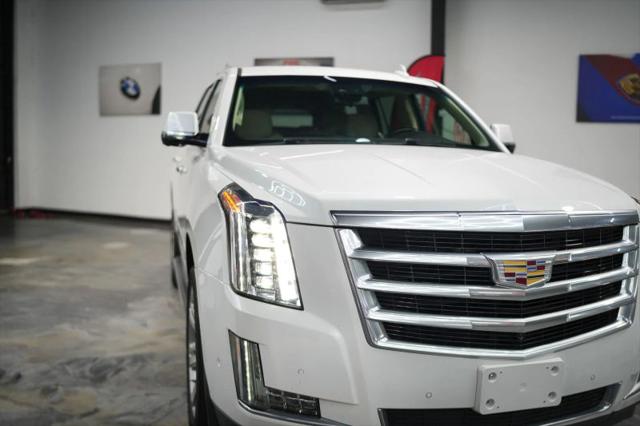 2018 Cadillac Escalade Luxury