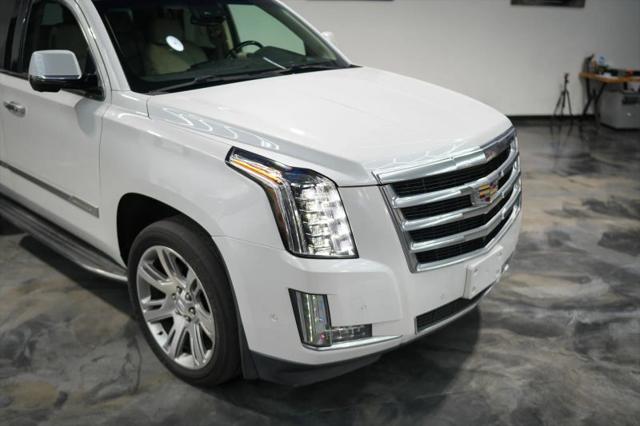 2018 Cadillac Escalade Luxury
