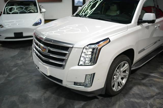 2018 Cadillac Escalade Luxury