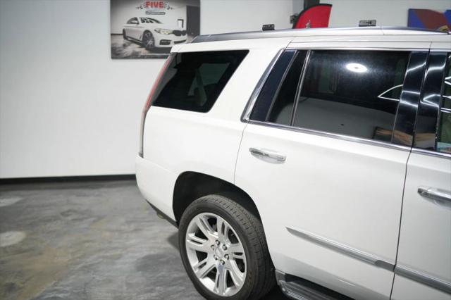 2018 Cadillac Escalade Luxury