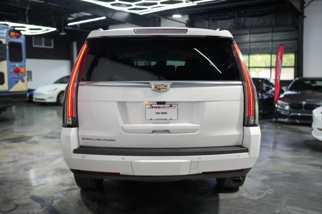 2018 Cadillac Escalade Luxury