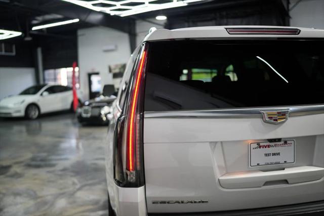 2018 Cadillac Escalade Luxury