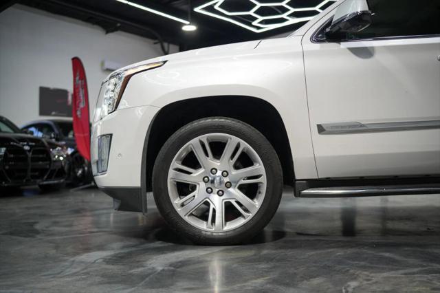 2018 Cadillac Escalade Luxury
