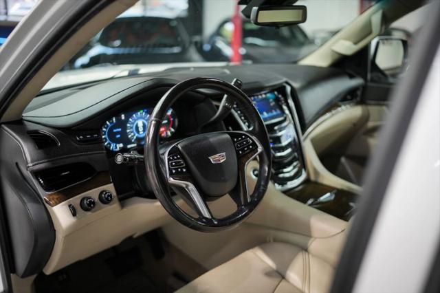 2018 Cadillac Escalade Luxury