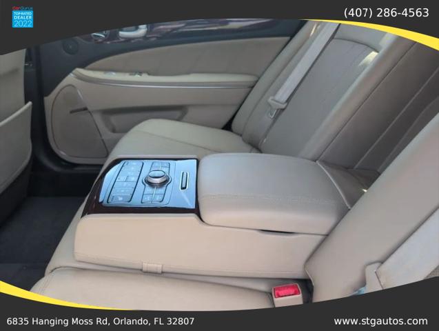 2013 Hyundai Equus Signature