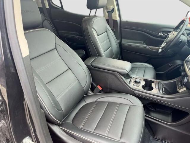 2022 GMC Acadia AWD Denali