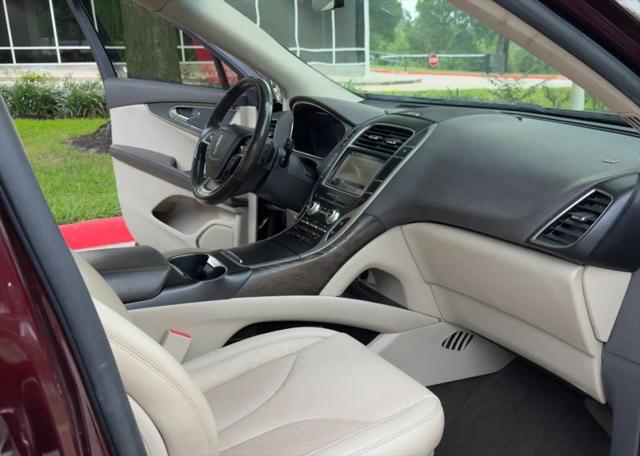 2019 Lincoln Nautilus Select