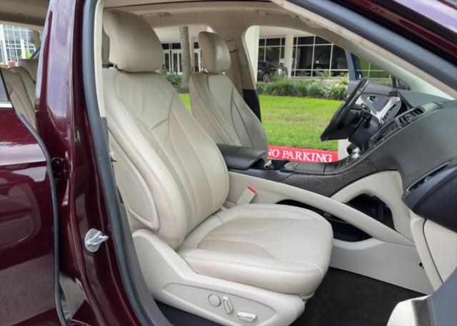 2019 Lincoln Nautilus Select