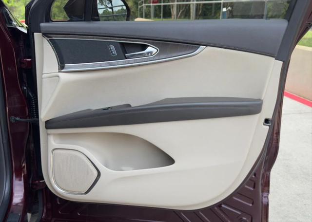 2019 Lincoln Nautilus Select