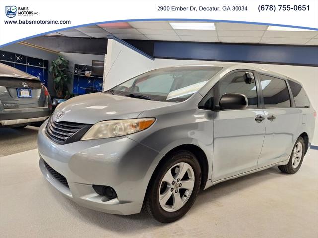 2012 Toyota Sienna LE V6 8 Passenger