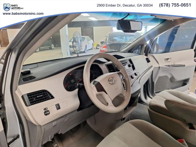 2012 Toyota Sienna LE V6 8 Passenger