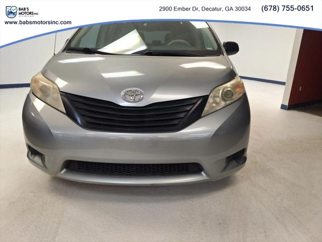 2012 Toyota Sienna LE V6 8 Passenger