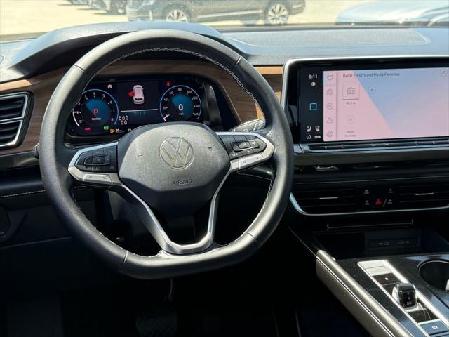 2026 Volkswagen Atlas SE with Technology