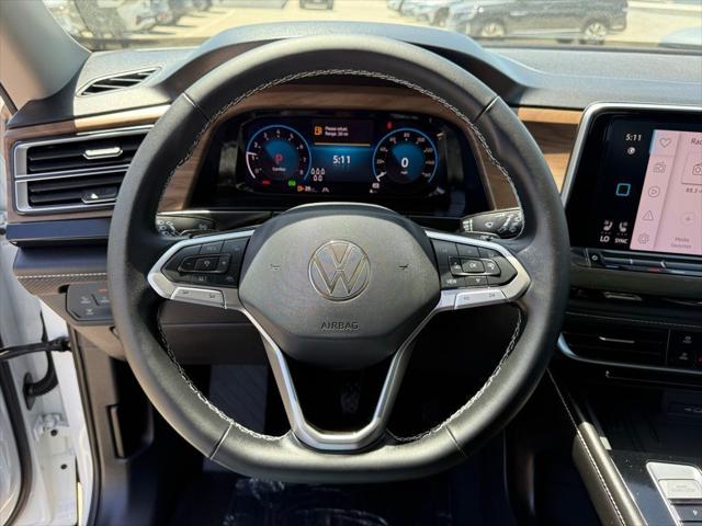 2026 Volkswagen Atlas SE with Technology