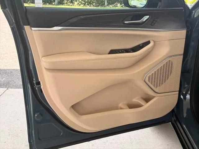 2026 Jeep Grand Cherokee Limited 4x2
