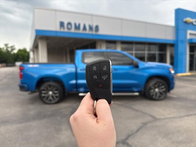 2023 Chevrolet Silverado 1500 4WD Crew Cab Short Bed RST